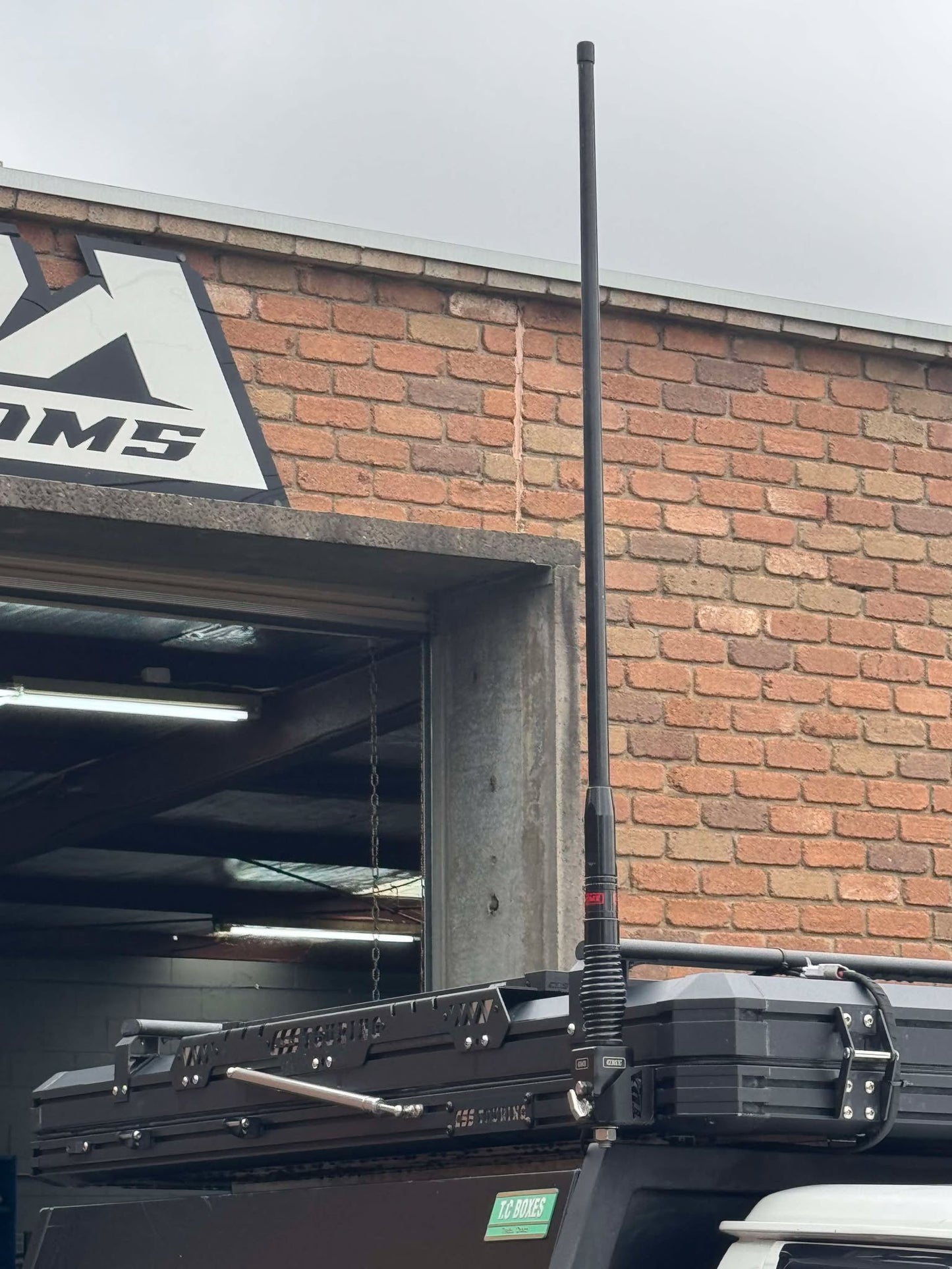 ANTENNA TILT BRACKETS TO SUIT DUAL CHANNEL ROOF TOP TENTS