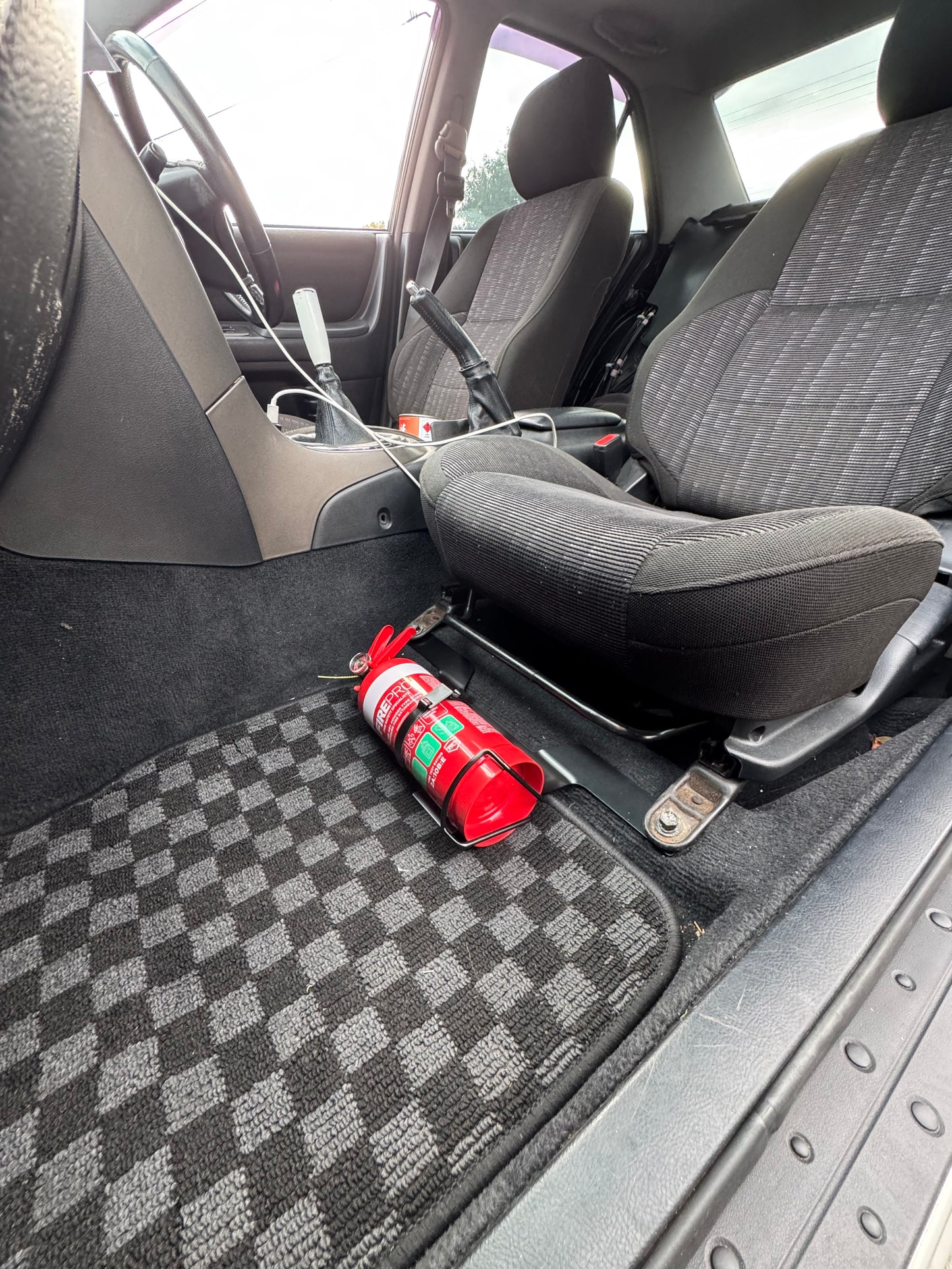 IS 200 Fire Extinguisher Mount