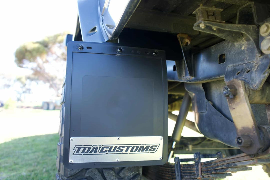 79 SERIES TUB MUD FLAP MOUNT